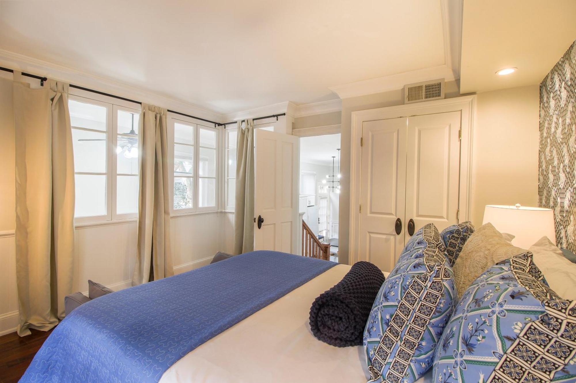 Walk To It All In Downtown, Double King Beds Savannah Exteriör bild