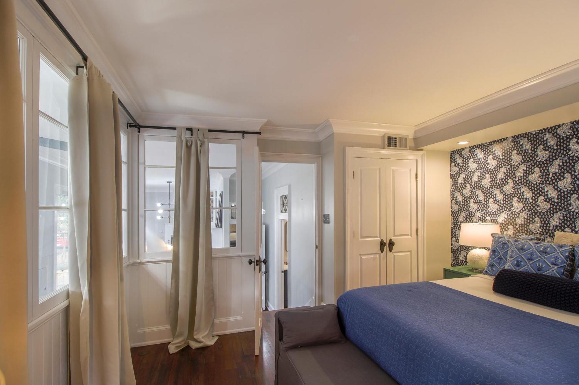 Walk To It All In Downtown, Double King Beds Savannah Exteriör bild