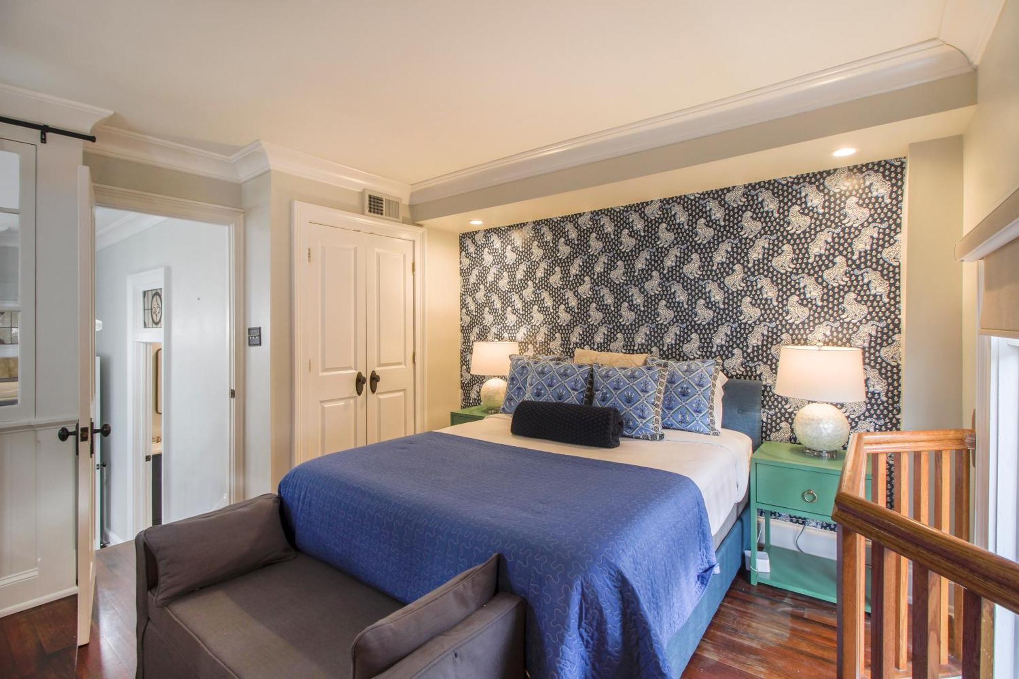 Walk To It All In Downtown, Double King Beds Savannah Exteriör bild
